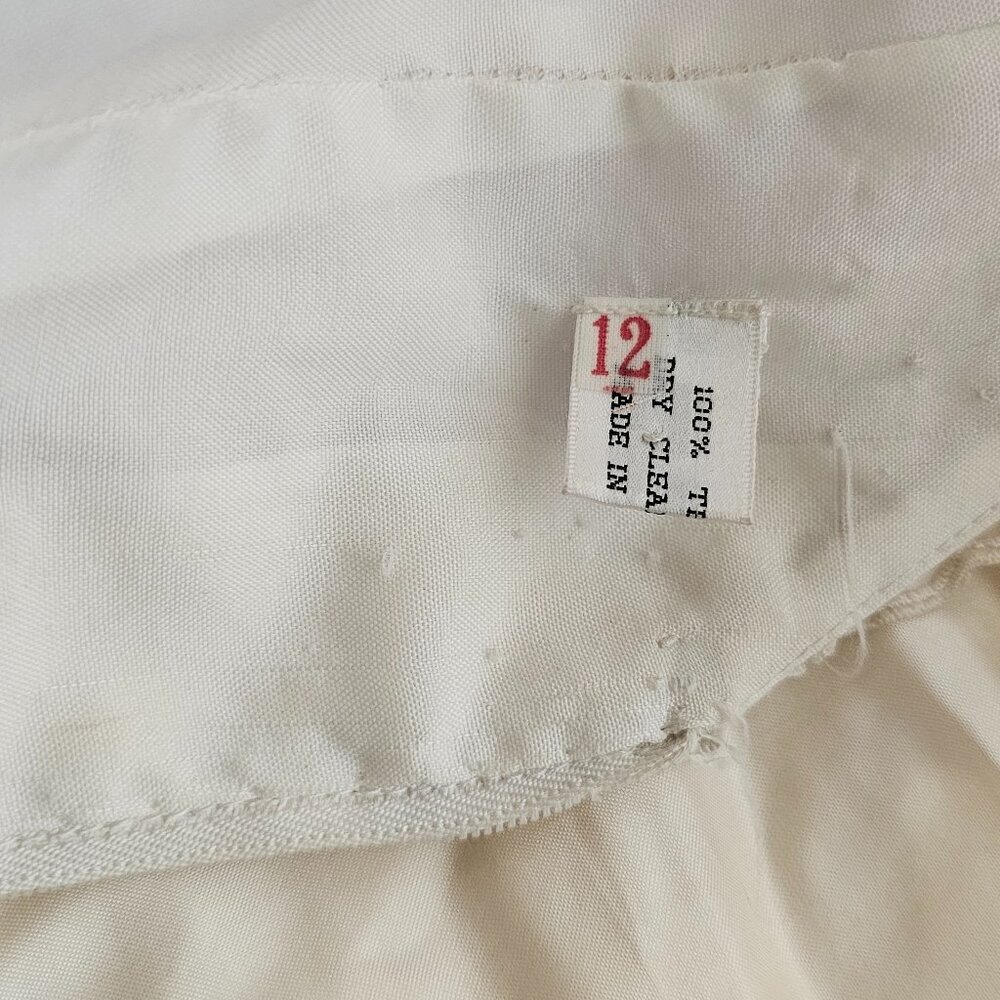 Vintage Silk Ivory Wedding Dress 12 - Picture 6 of 10